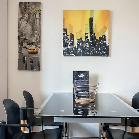 Travel Homes - The Eastside, Parking And Downtown Appartement